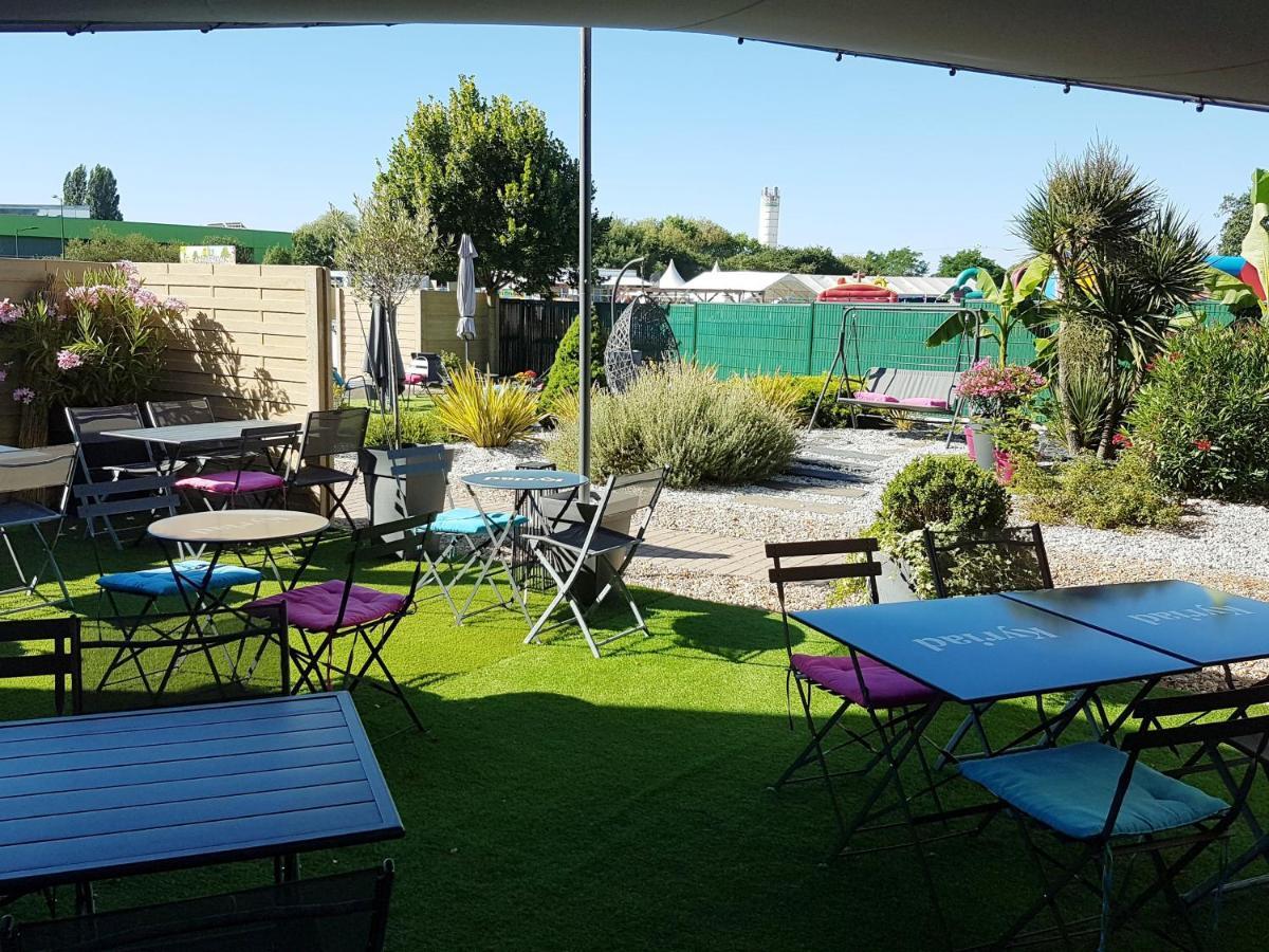 Kyriad Hotel La Fleche Luaran gambar