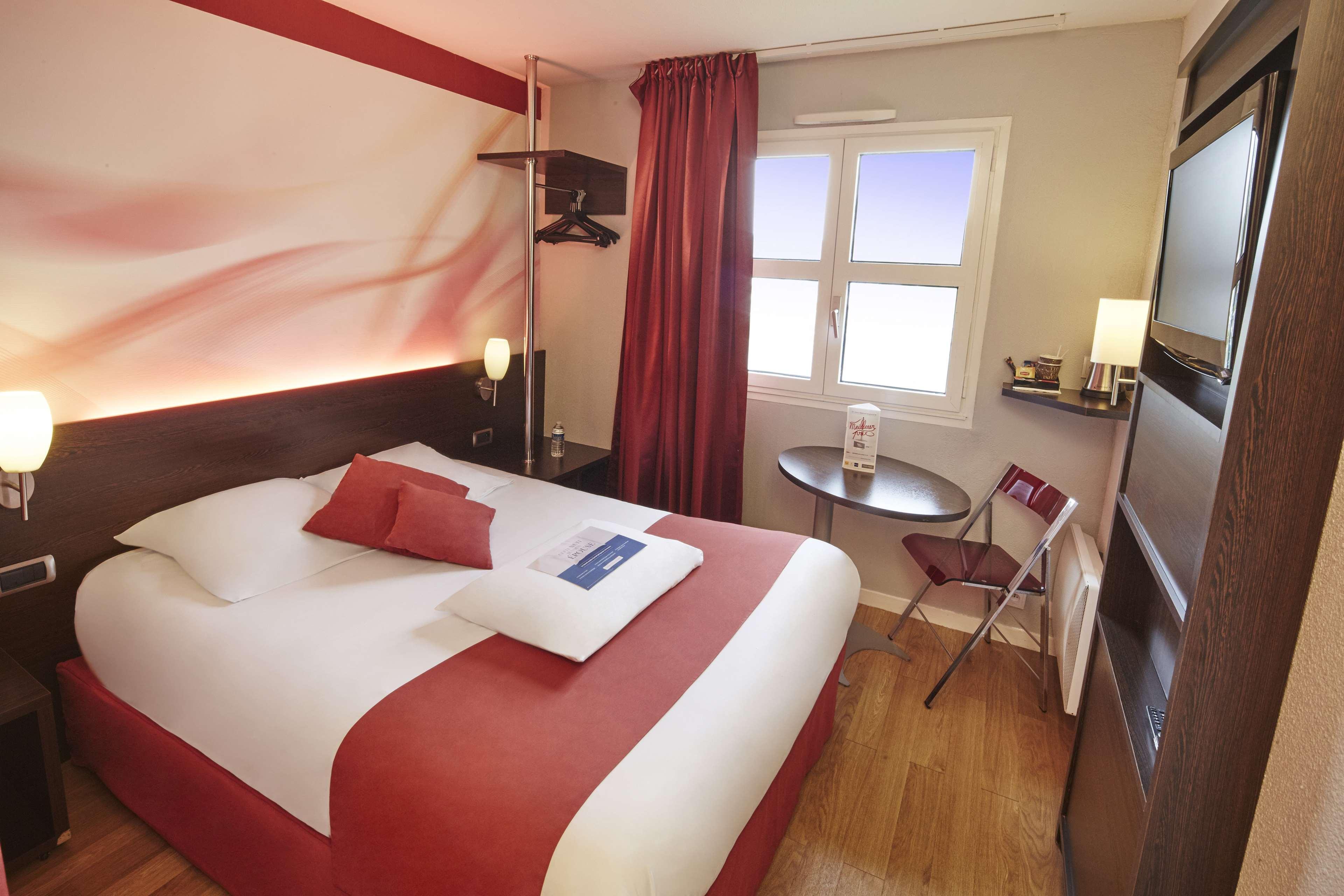 Kyriad Hotel La Fleche Luaran gambar