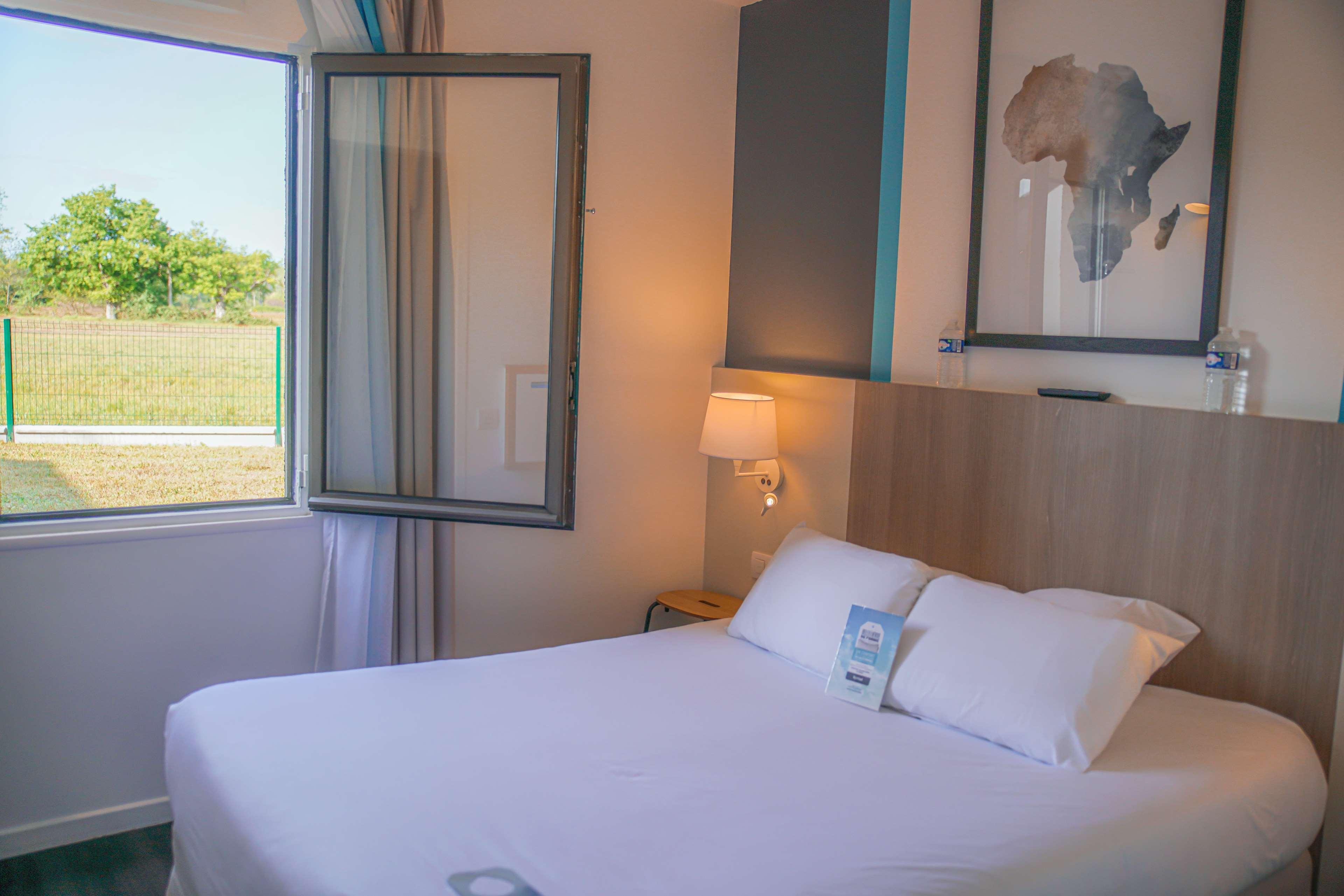 Kyriad Hotel La Fleche Luaran gambar
