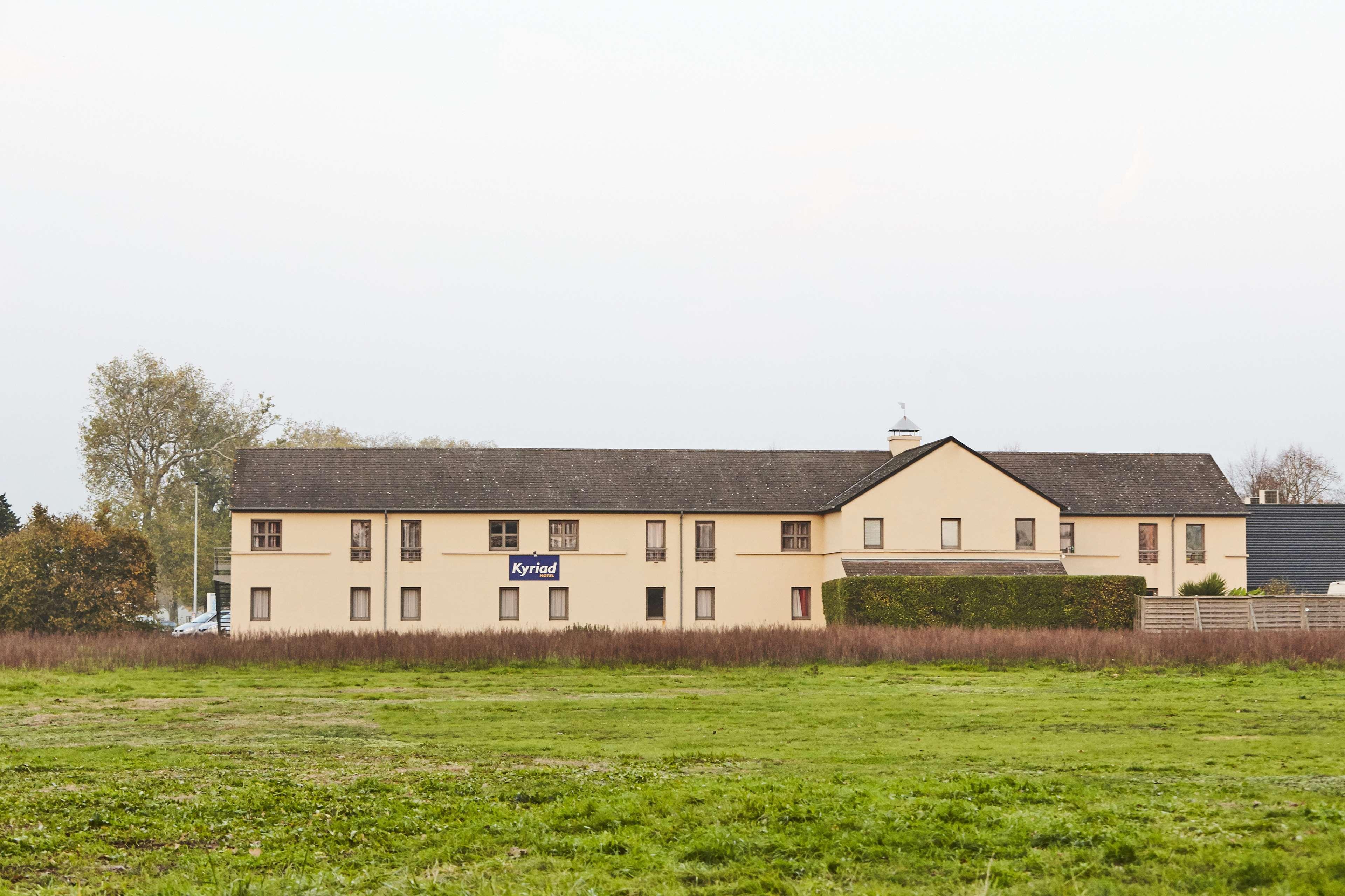 Kyriad Hotel La Fleche Luaran gambar