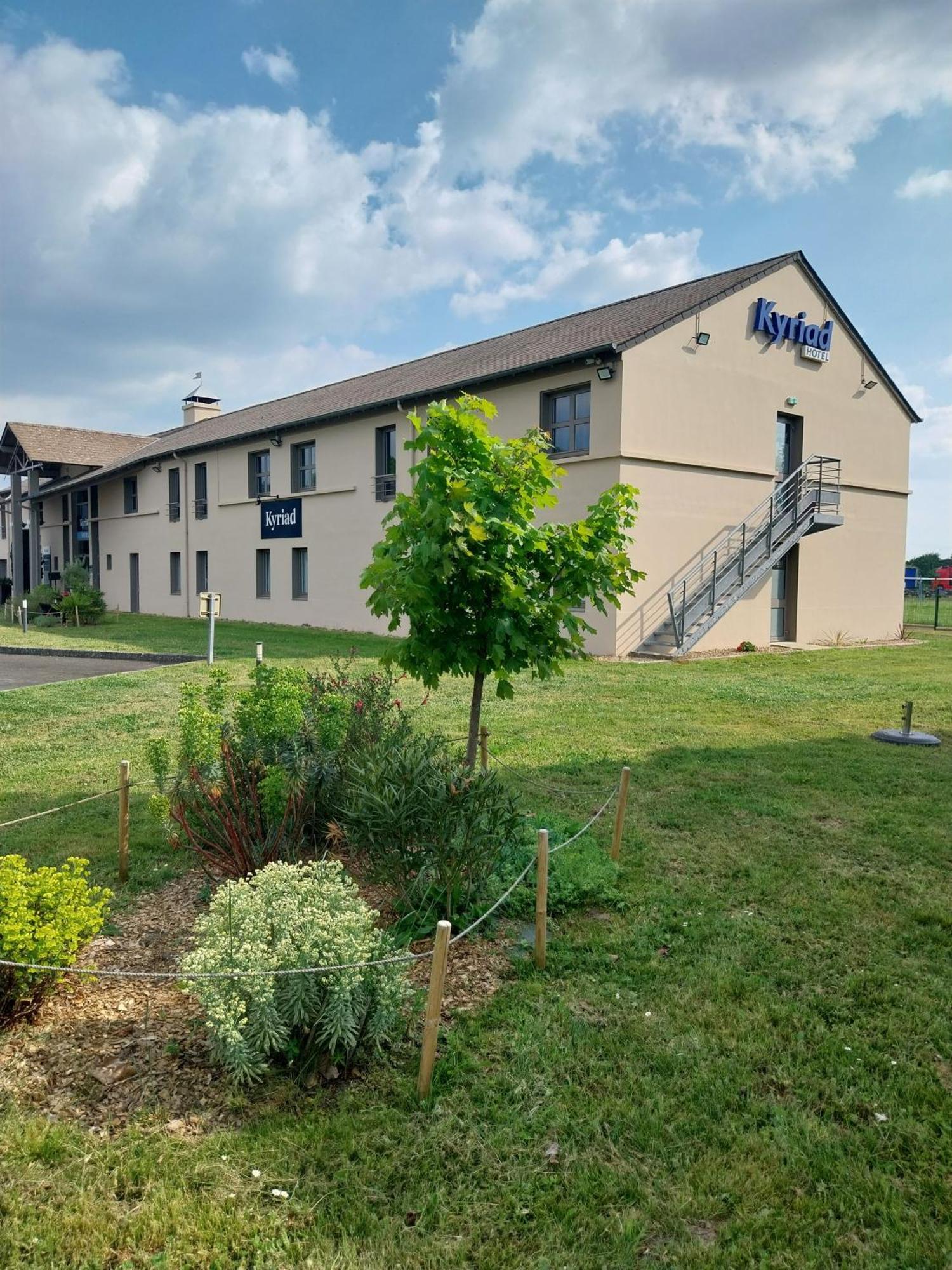 Kyriad Hotel La Fleche Luaran gambar