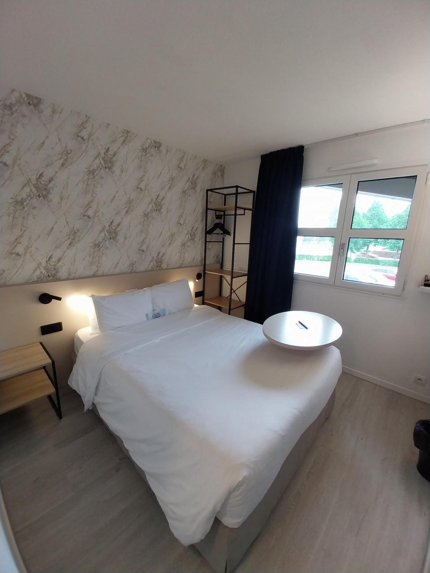 Kyriad Hotel La Fleche Luaran gambar