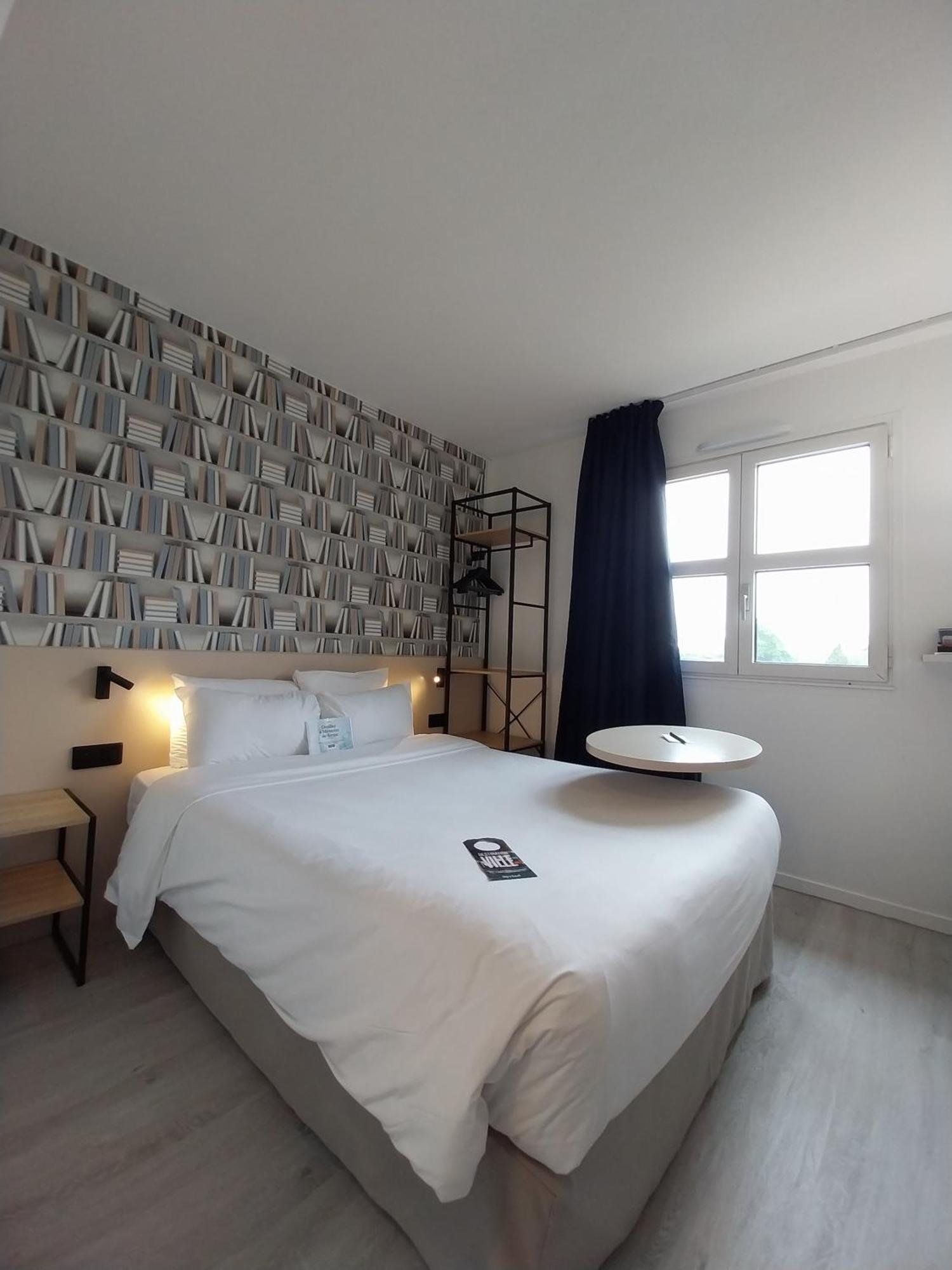 Kyriad Hotel La Fleche Luaran gambar